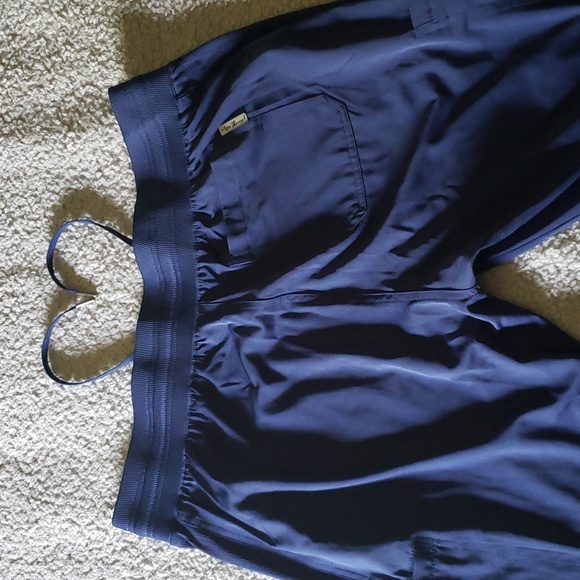 Ava Therese By Zavate 6-Pocket Cargo Jogger Stretch Scrub Pants in Navy - Picture 10 of 11